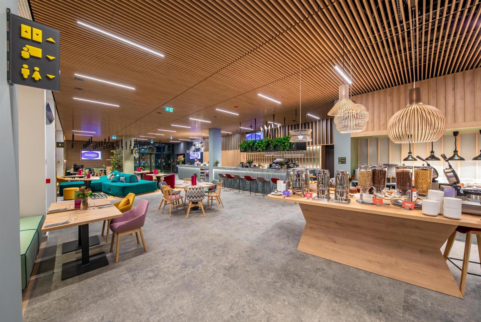 Hampton By Hilton Wroclaw Airport — Zdjęcia 2
